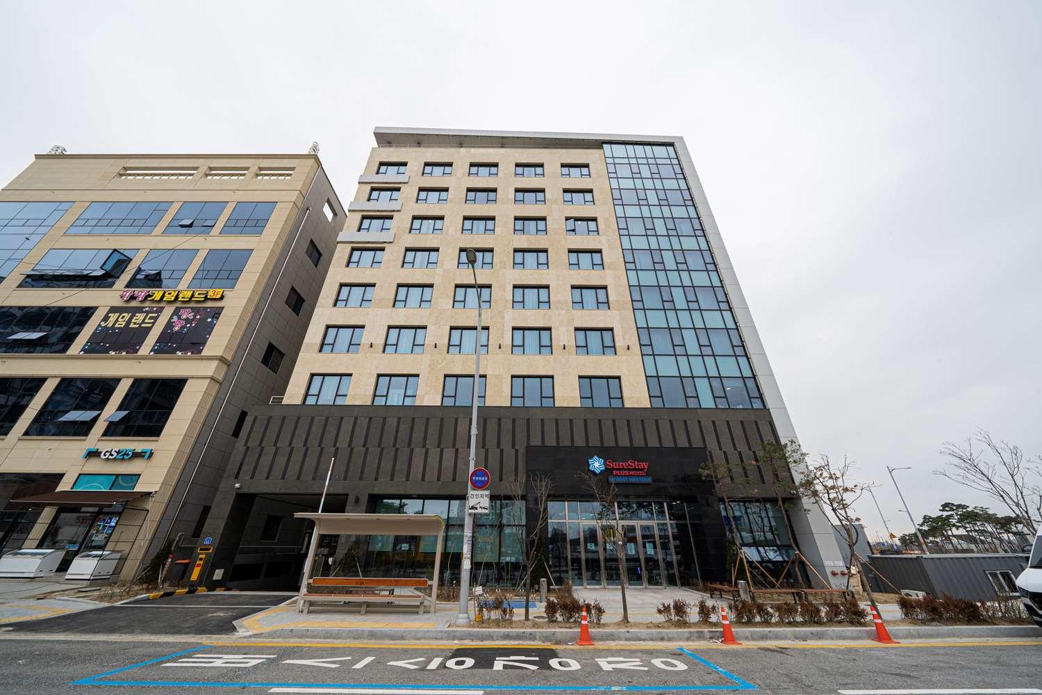 Surestay Plus Hotel By Best Western Асан Экстерьер фото