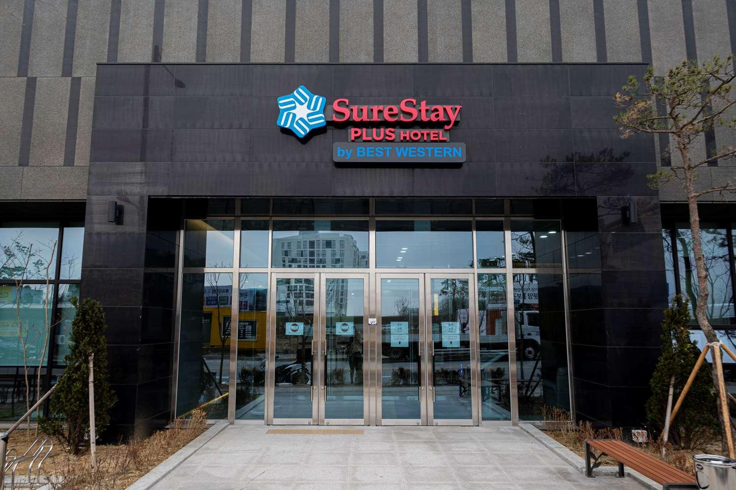 Surestay Plus Hotel By Best Western Асан Экстерьер фото