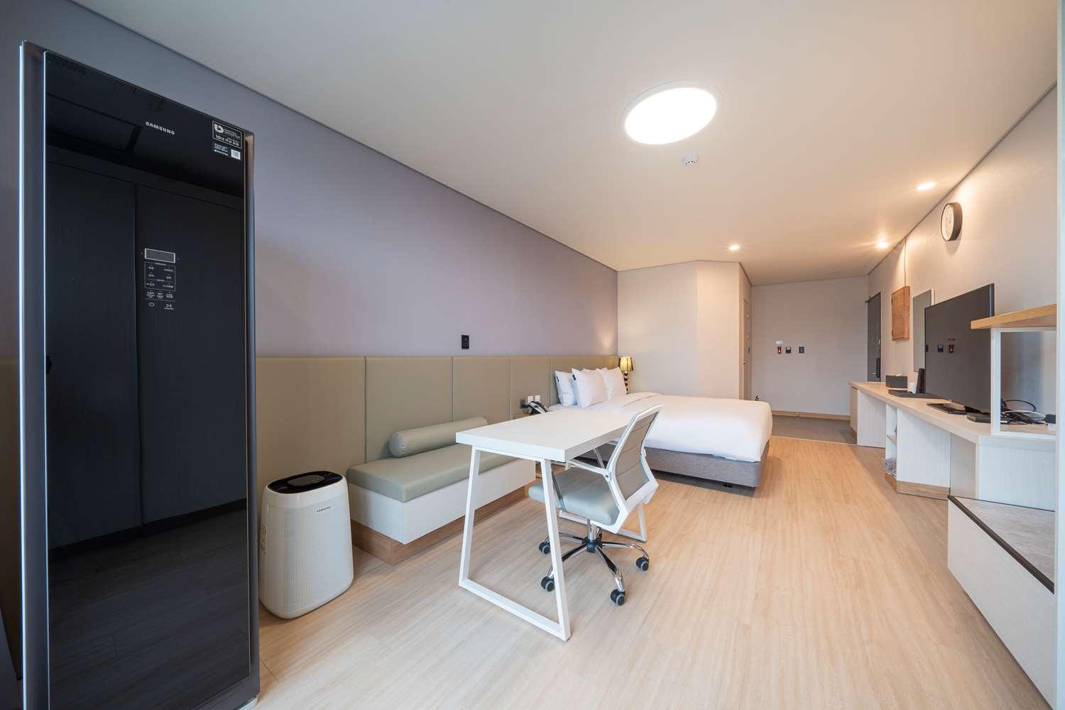 Surestay Plus Hotel By Best Western Асан Экстерьер фото